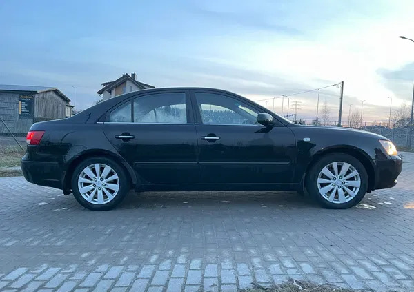 samochody osobowe Hyundai Sonata cena 10500 przebieg: 211000, rok produkcji 2008 z Gdańsk